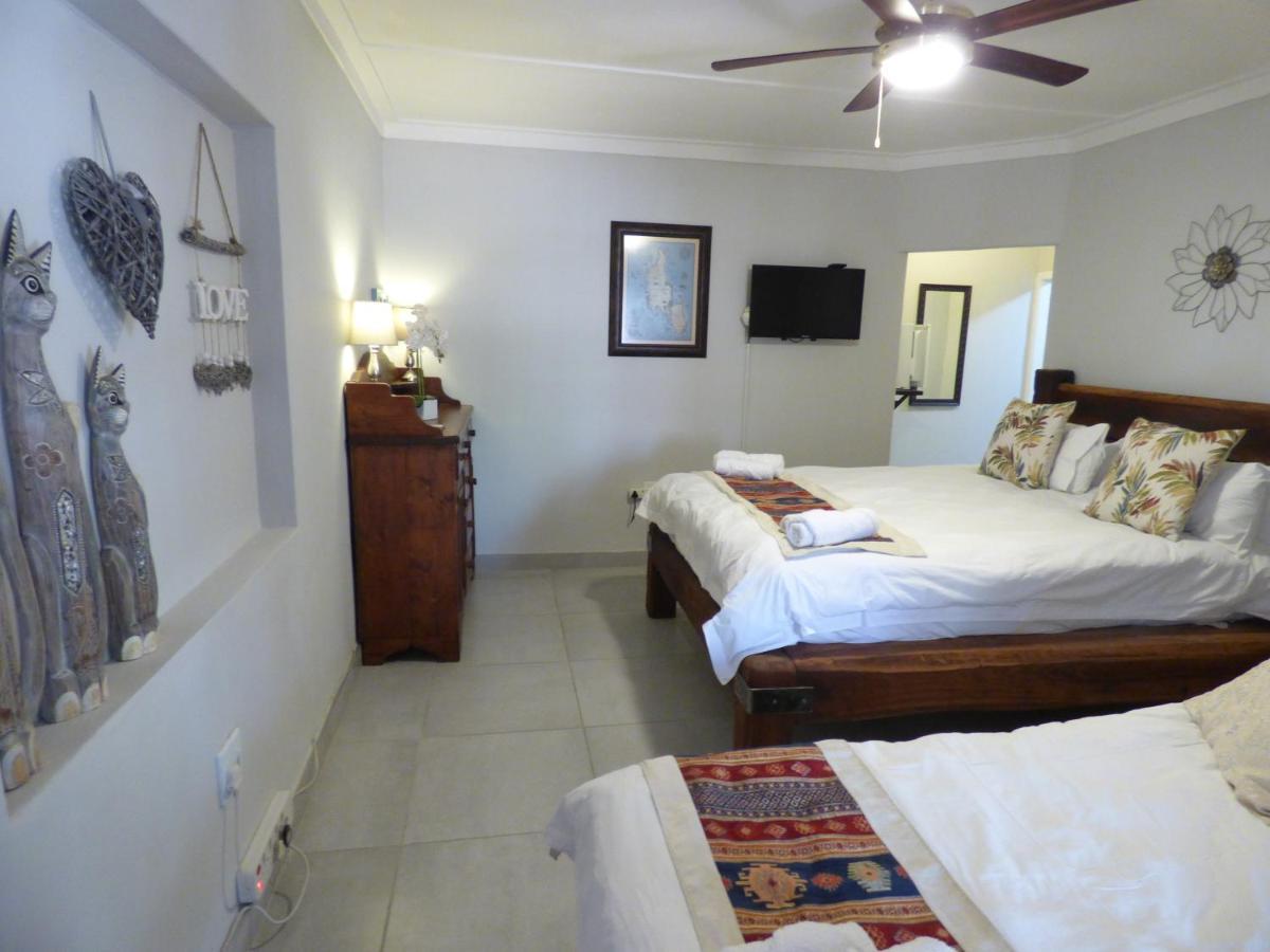 Villa Africa Guesthouse 楚梅布 外观 照片