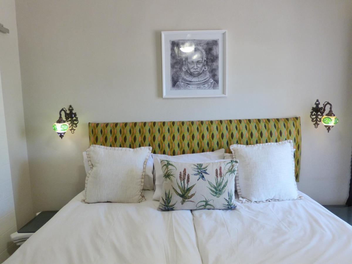 Villa Africa Guesthouse 楚梅布 外观 照片