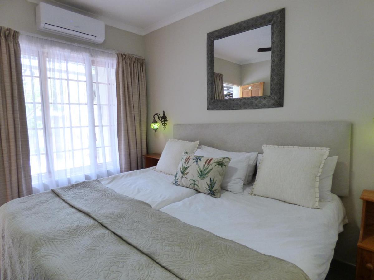 Villa Africa Guesthouse 楚梅布 外观 照片