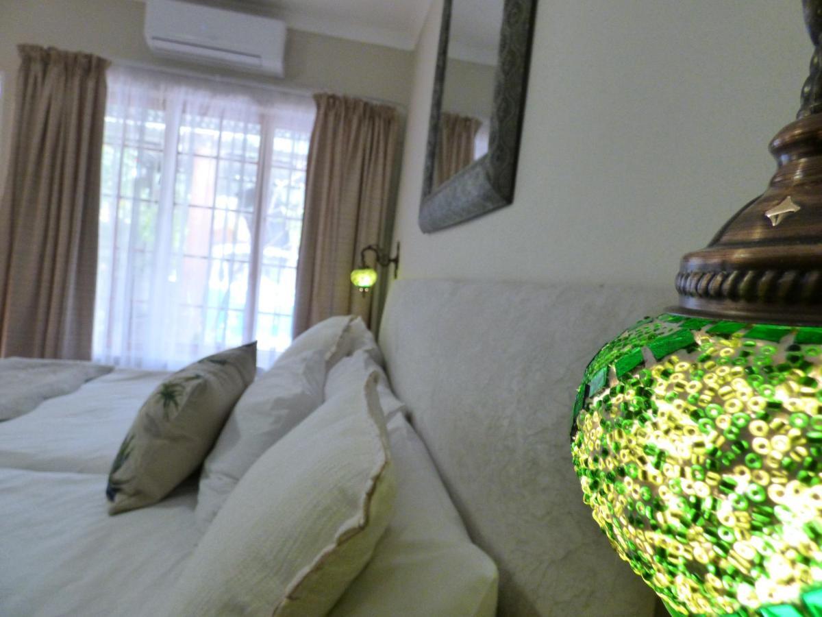 Villa Africa Guesthouse 楚梅布 外观 照片